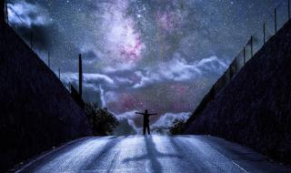 适合冷月星空的头像